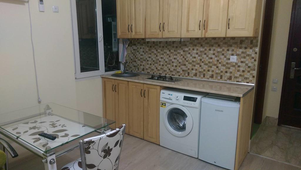 Apartments Komakhidze 68 Batumi Exterior photo